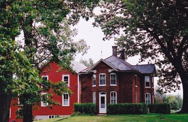 Strawberry Farm Bed & Breakfast