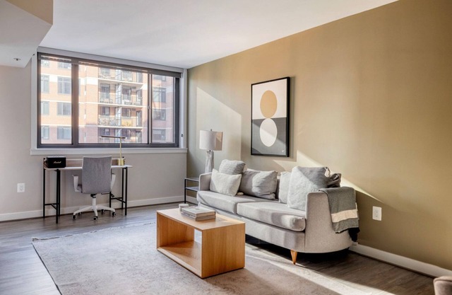 Striking Clarendon 1BR w/Gym & Basketball, near Bars, by Blueground