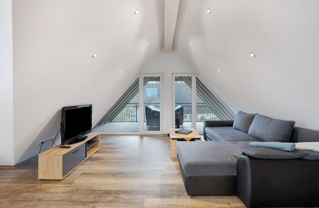 Studio Apartment 'Ferienwohnung Maurer' with Shared Garden, Balcony and Wi-Fi