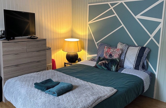 Studio 1 min walk from Châteaubriant castle with complimentary breakfast