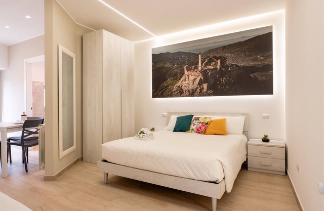 Studio 2 with Mountain View, Wi-Fi, and Air Conditioning