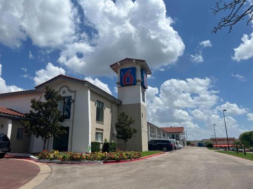 Studio 6 Suites Euless, TX – DFW West
