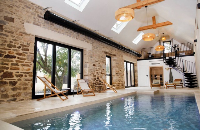 STUDIO ALEZAN 2 PERS with terrace /indoor pool - spa -sauna.