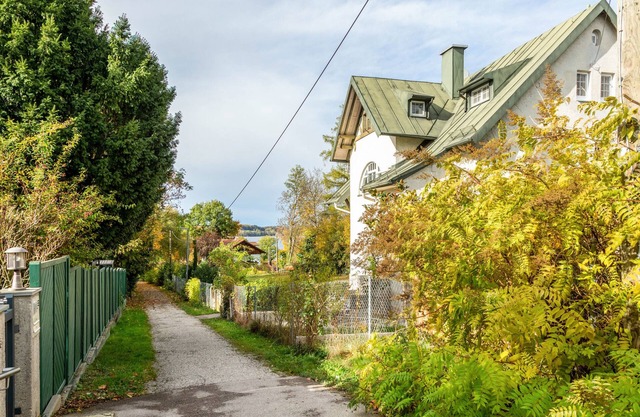 Studio Apartment "Escape To The Lake" with Private Terrace & Wi-Fi