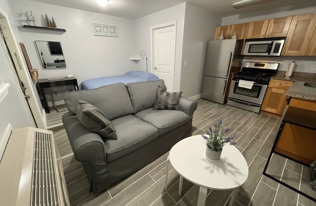 Studio Apartment | Near Midtown Manhattan