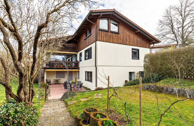 Studio Apartment 'Wächtersberg ' with Shared Terrace, Shared Garden and Wi-Fi