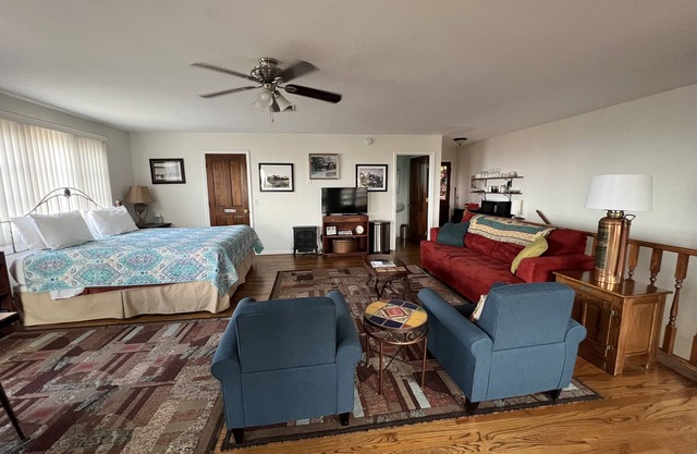 Studio Apartment with views of Sedona, Verde Valley, and San Francisco Peaks