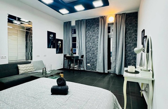 Studio Apt. For 3P; 15-Minutes to Rathausplatz