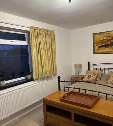 Studio apt with private parking