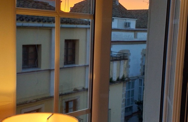 Studio Arenal Bed in attic with balcony at km 0 of Jerez