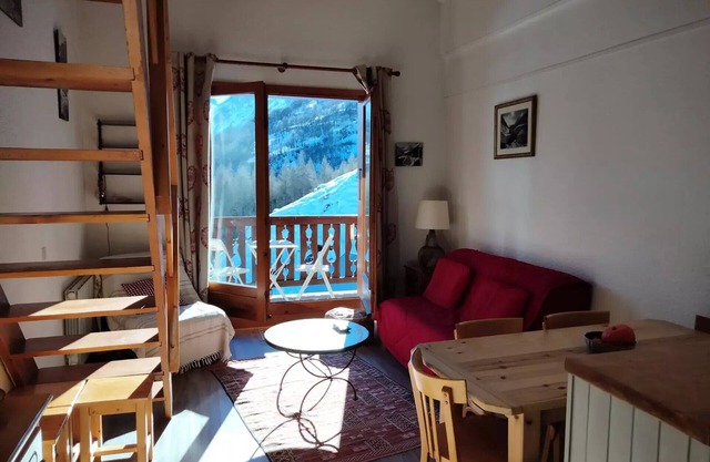 Studio cabin + mezzanine 4 persons 3* south facing