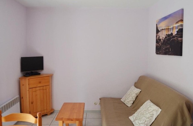 Studio cabine 4 pers, balcon sud, parking, prox centre Luz-St-Sauveur, proche ski et thermes - FR-1-402-72