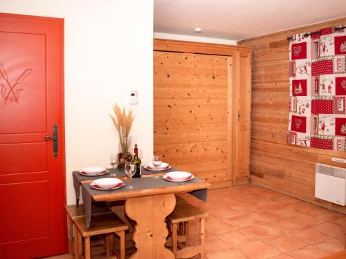 Studio cabine 6 personnes avec balcon, parking et casier à ski - FR-1-504-124