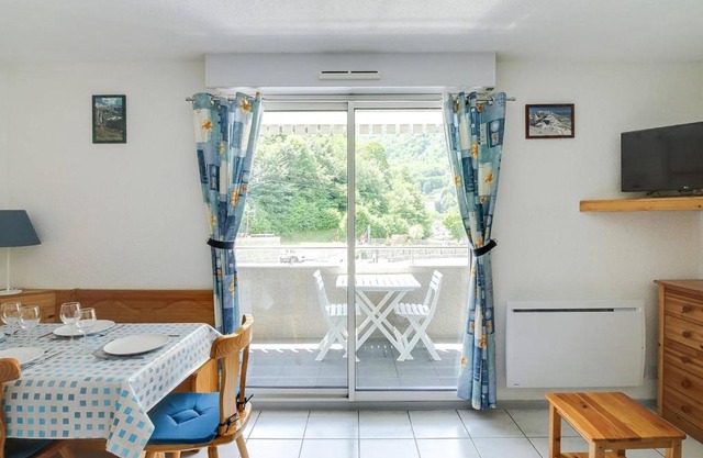Studio cabine cosy pour 4 pers. avec balcon au sud et parking, à deux pas du centre de Luz-Saint-Sauveur - FR-1-402-59