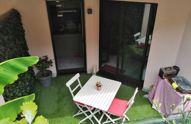 Studio close to the sea and 10min from Cannes