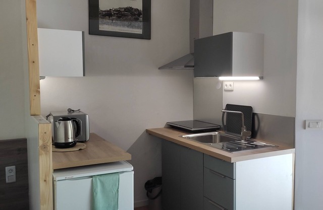 Studio Dans un Village Médiéval de la Drôme Provençale