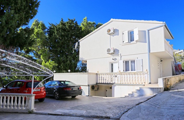 Studio flat with balcony and sea view Marušići, Omiš (AS-18497-b)