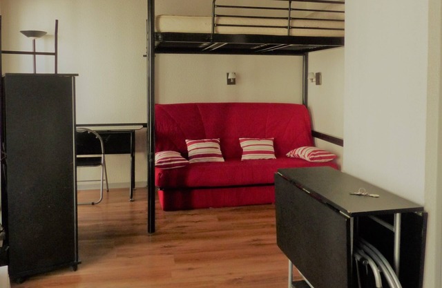 Studio ideally located 2 steps from the old port, in the heart of the historic center
