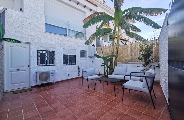 Studio 'La Platanera de Málaga' with Shared Terrace and Air Conditioning