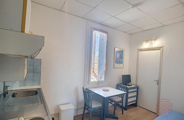 Studio Lamalou-les-Bains, 1 pièce, 1 personne - FR-1-451-54