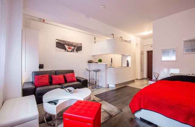 Studio Militari Residence Bucharest M 6