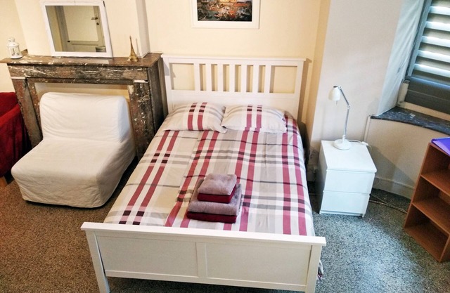 Studio near supermarkets and metro/tram – 10-15 min to Grand Place & VUB/ULB