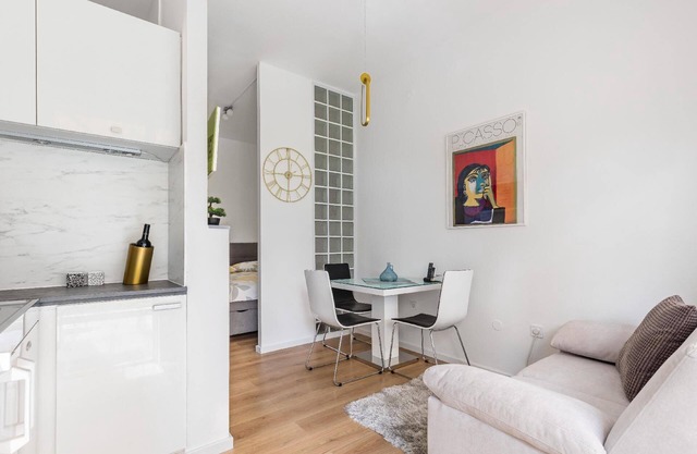 Studio on the ground floor, near Znjan beach