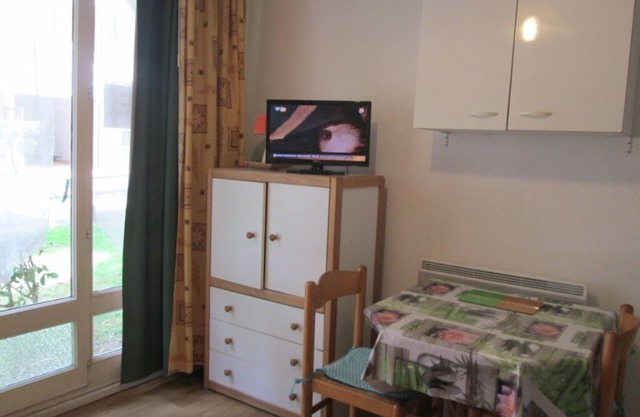 Studio RDC for curists or holidaymakers with parking and wifi in Lamalou les Bains