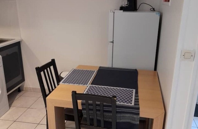 STUDIO ROUGE 5 minutes from REIMS Cathedral