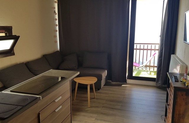 Studio Saint Honore 1500 l
