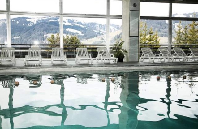 Studio sleeps 4 with private garden at the foot of the slopes of Megeve