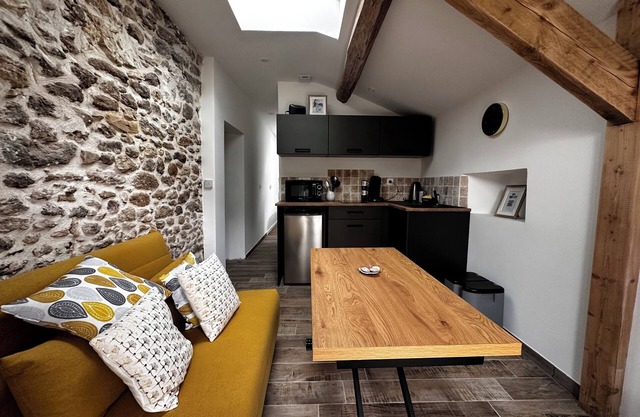 Studio T1 with courtyard