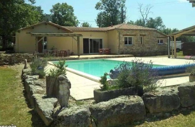 Studio The Unknown Address 30m2 with Pool wifi in the wild Rare!