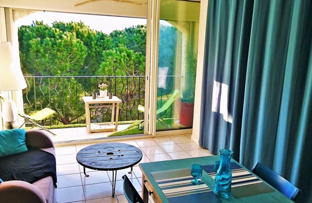 Studio waterfront with a real bed 160 and Wifi