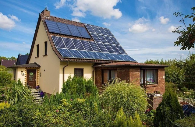 Studio with a view of the water