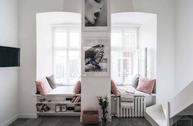 Studio with charming patio near the Boulevards