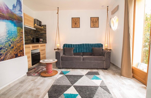 Studio with heated above-ground pool & private SPA 1.30 from Paris