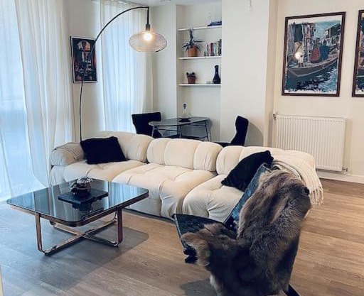 Stunning 1 Bed Luxury Apartment