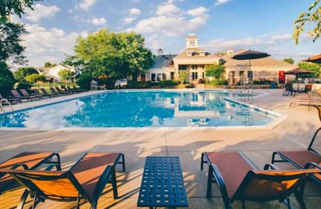 "Stunning 2-Bedroom Condo: Your Perfect Home Away from Home!"
