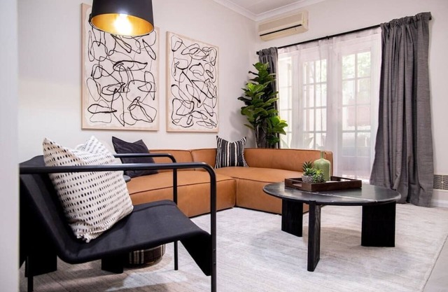 Stunning 3-Bedroom Northbridge Townhouse + Parking