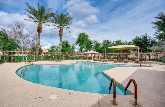 Stunning 5BD/3BA Home located near the State Farm Stadium. The home of Final 4