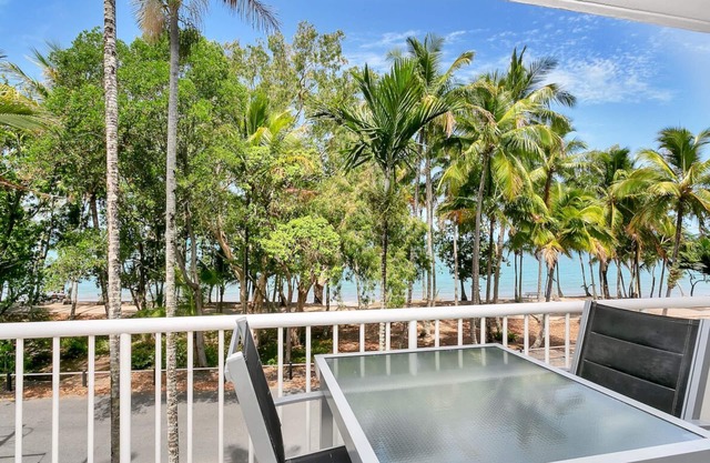 Stunning Apartment Right In Front Of The Beach!