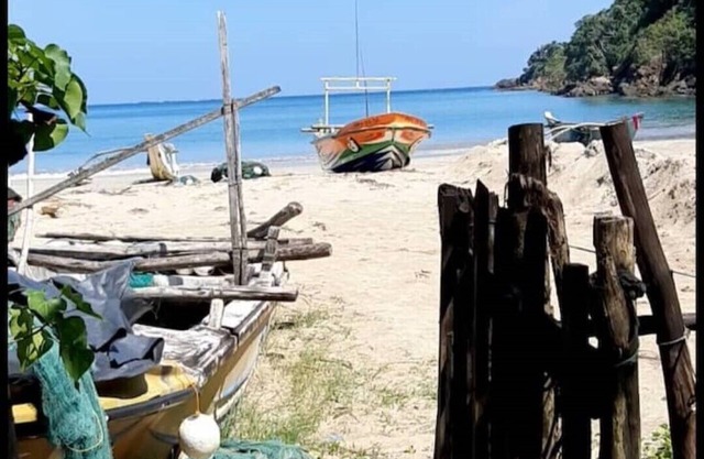 Stunning Beachfront private villa , Southern Sri Lanka. KURUNDU VILLA