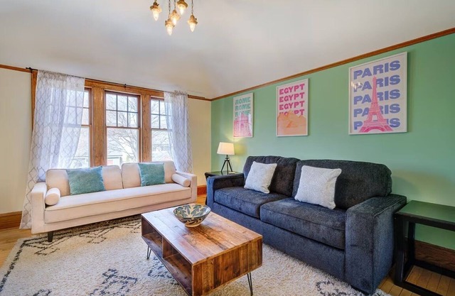 Stunning Brewers Hill Retreat with 2 bedrooms & 1 bath