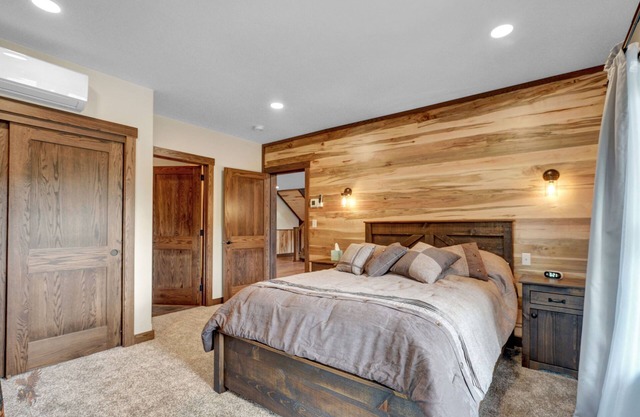 Stunning Bugle Hollow Lodge
