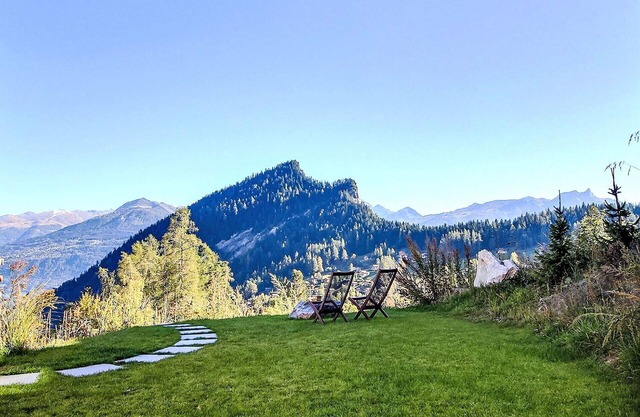 Stunning private villa for 10 guests with WIFI, TV, terrace, pets allowed and panoramic view
