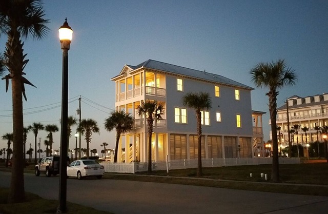 STUNNING! CUSTOM BEACH HOUSE, HOT TUB, BEACH JUST STEPS AWAY