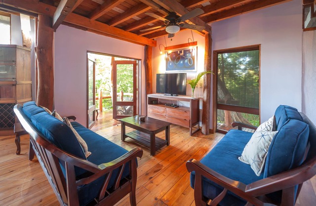 Stunning Eco Designed Home With Incredible 180 Degree Ocean Views Sleeping 8