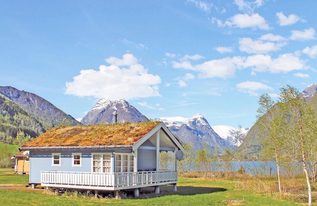 Stunning home in Fjærland