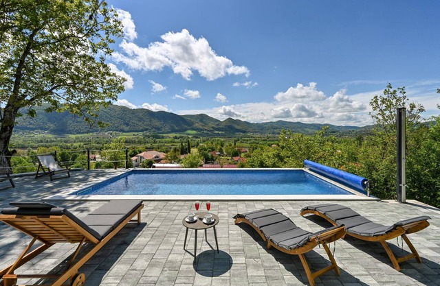 Stunning home in Kumrovec with sauna